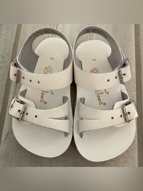Sun San Sea Wees Saltwater Sandals White Baby Todler SZ 3 Unisex Boutique Shoe